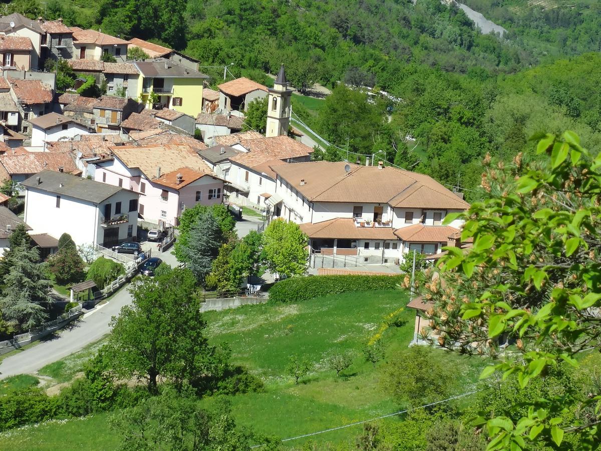 Ristorante Primula Bianca Hotel Varzi Exterior foto